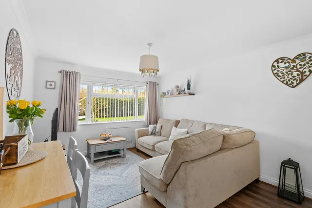 Photo 3 — Russetts, Tadworth Street, Tadworth, KT20 5RD