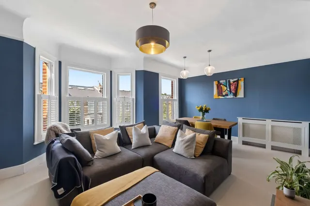 Photo 3 — Eglantine Road, London, SW18 2DE