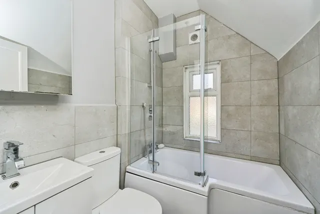 Caversham Road, Kingston upon Thames, KT1, photo 3