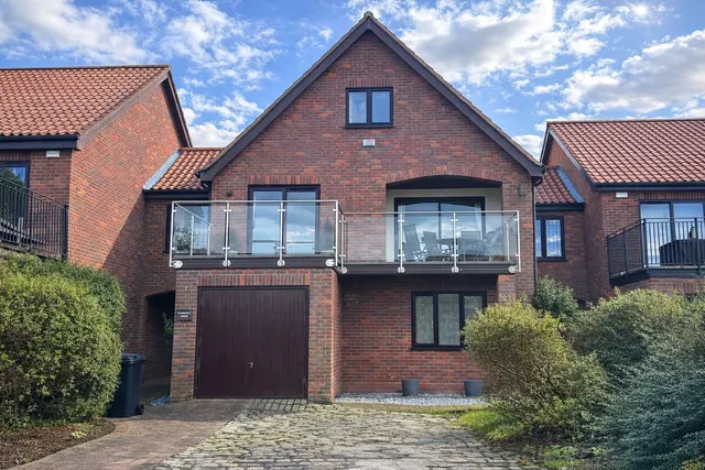 Ferry Cott Lane, Horning, Norwich, Norfolk, NR12, photo 1