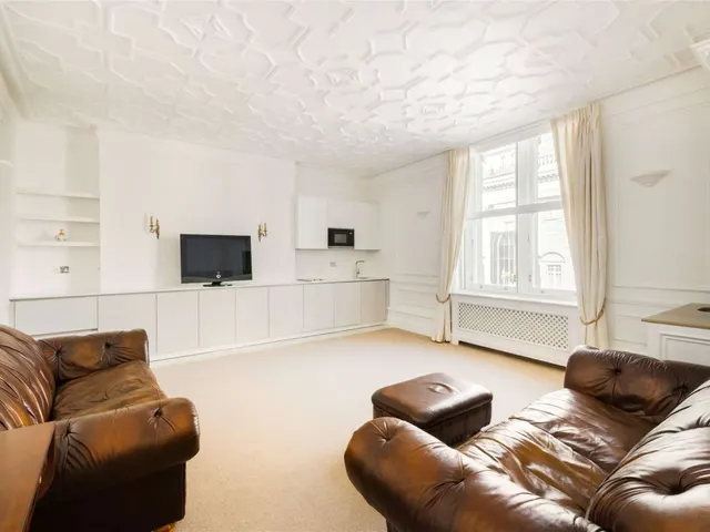 1 bedroom flat — Bank Chambers, 25 Jermyn Street, London, SW1Y 6HR