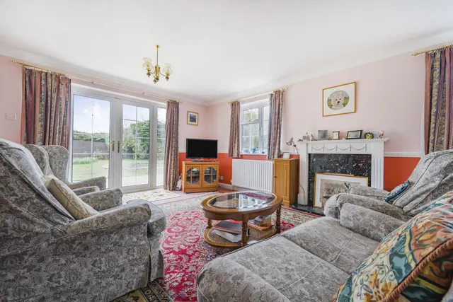 Theale Road, Burghfield, RG30, photo 2