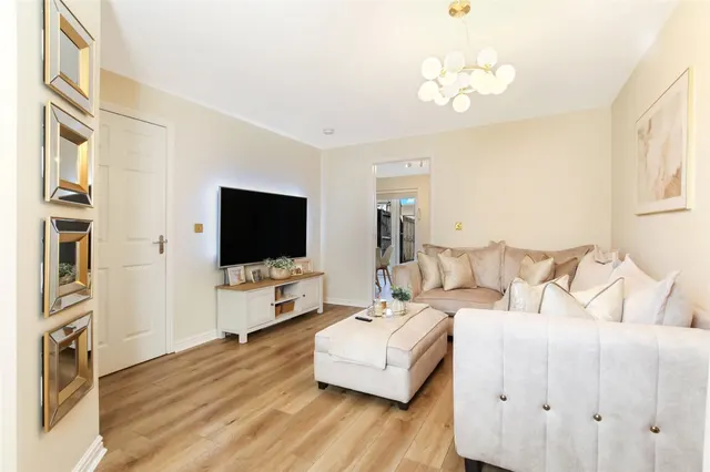 Photo 2 — Gartloch Road, Glasgow, Glasgow City, G33