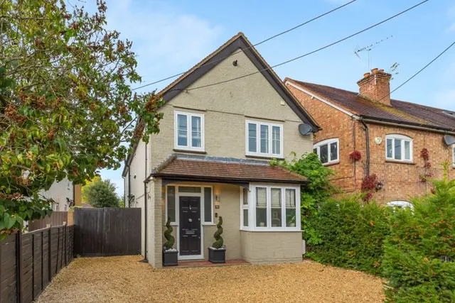 Dedmere Road, Marlow SL7 1PG, photo 1