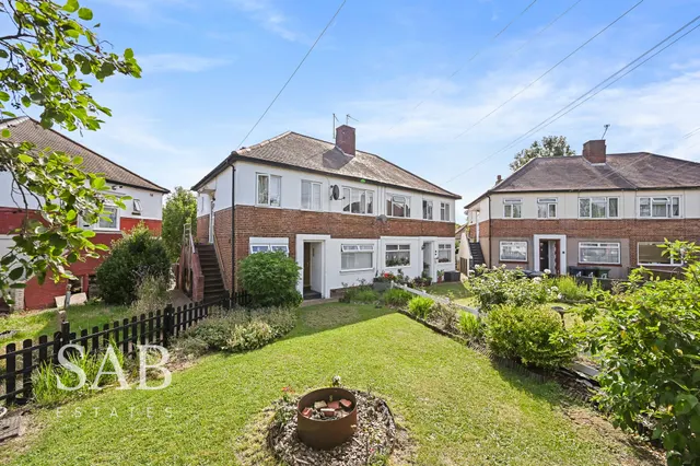 Beechwood Avenue, Greenford, UB6, photo 1