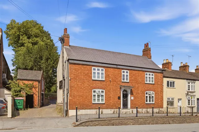 London Road, Oadby, Leicester, photo 1