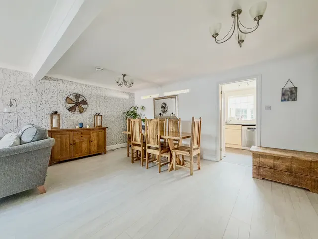 Ryder Close, Bovingdon, photo 3