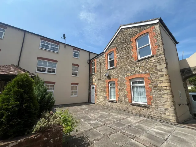 Vineys Yard, Bruton, BA10, photo 1