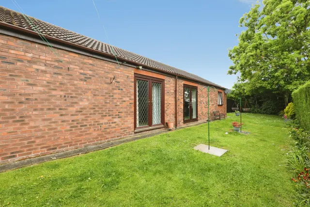 Moat Hills Court, Doncaster, DN5, photo 3