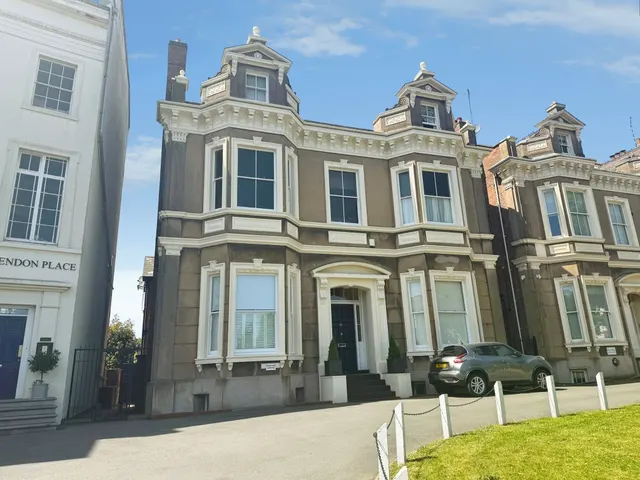 Clarendon Place, Leamington Spa, CV32, photo 1