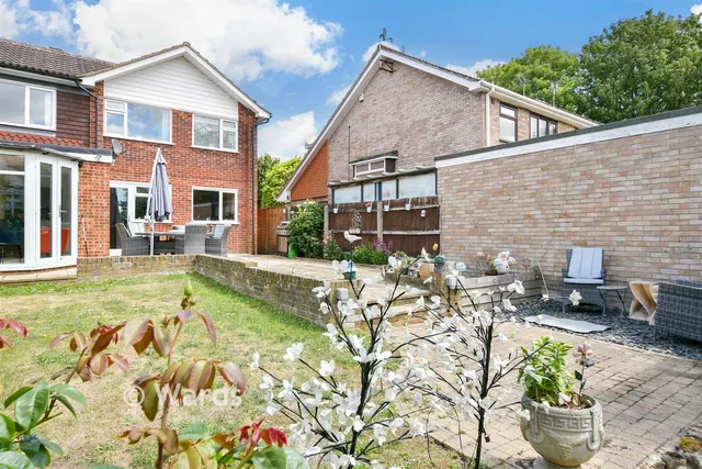 Fairlight Cross, Longfield, DA3, photo 2