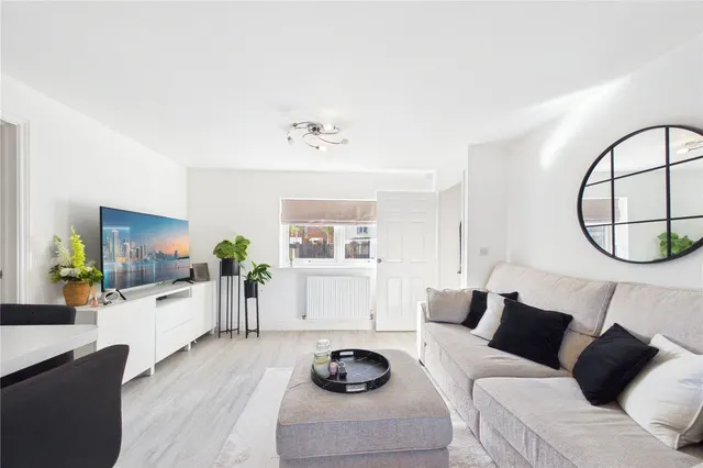 Carter Drive, Basingstoke, RG24, photo 3