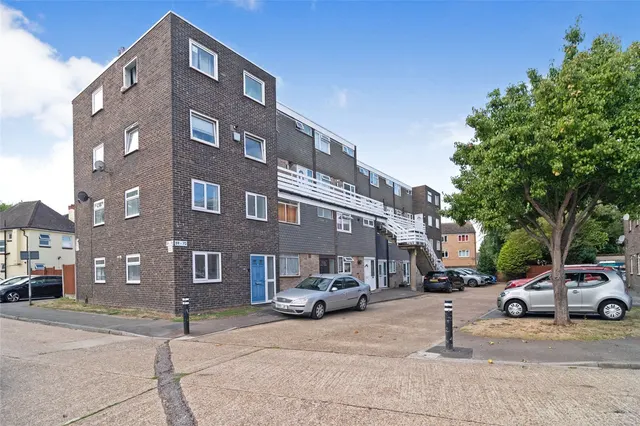 Peartree Close, South Ockendon, Essex, RM15, photo 1