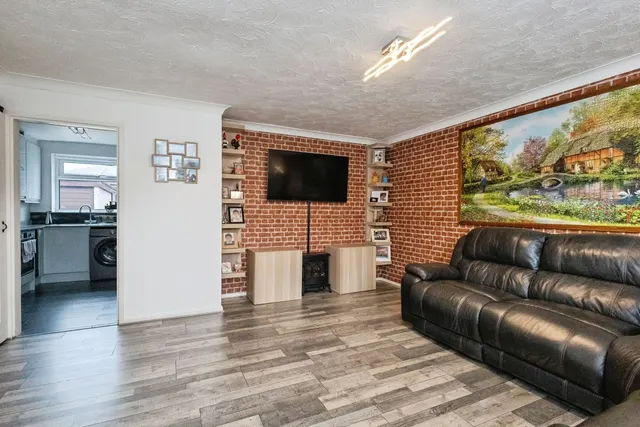 Photo 3 — Ravenwood Drive, Audenshaw, Manchester, Greater Manchester, M34
