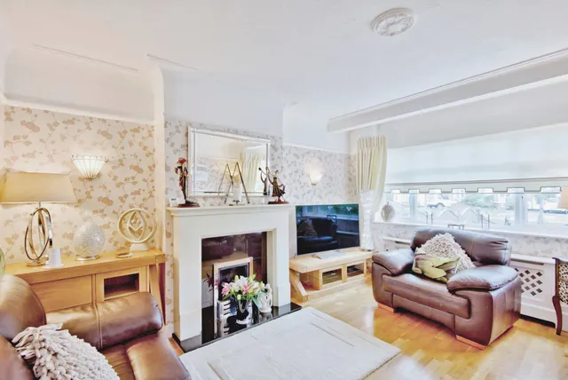 Photo 2 — Woodgrange Drive, Southend-on-Sea, Essex, SS1