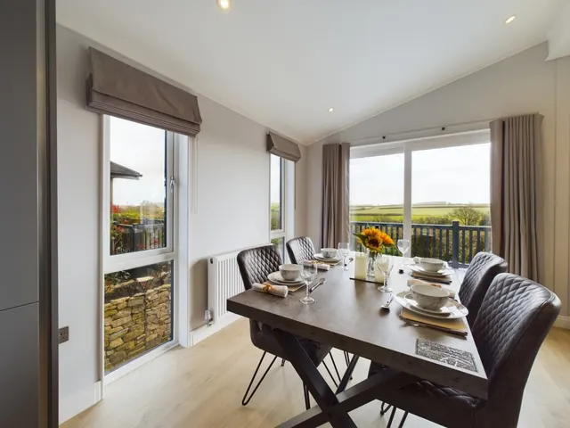 Sidmouth Road, Rousdon, DT7, photo 2