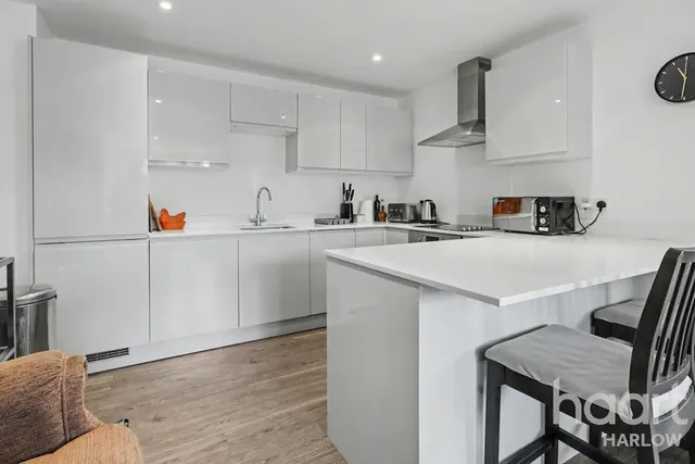 Hobbs Cross Road, Harlow, CM17, photo 3