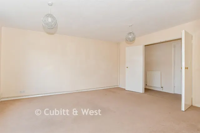Castle Close, Reigate, RH2, photo 3