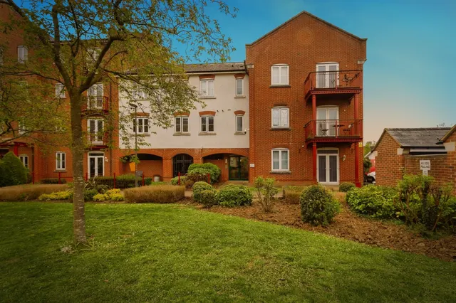 Coxhill Way, Aylesbury, HP21, photo 1