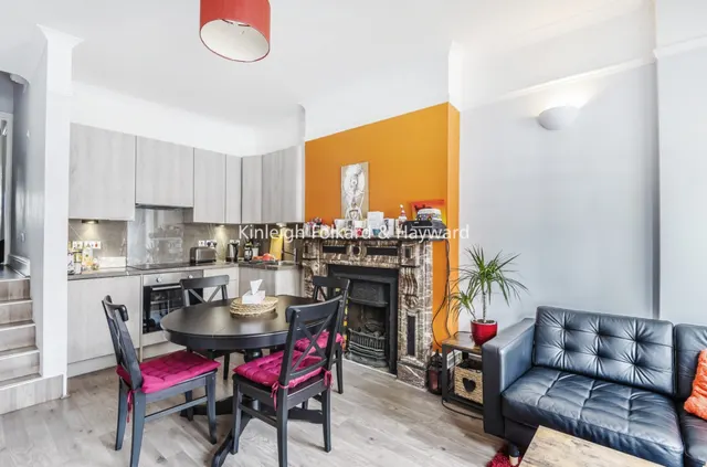 Hillfield Avenue, London, N8, photo 1