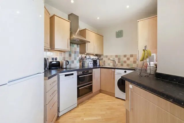 Priestley Road, Stevenage, photo 2