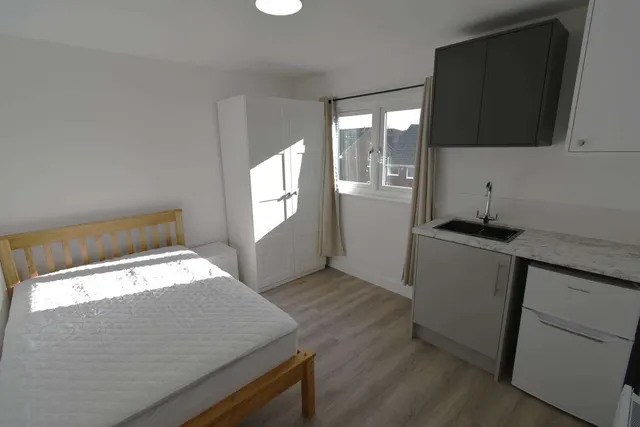 Waid Close, Dartford, DA1, photo 1