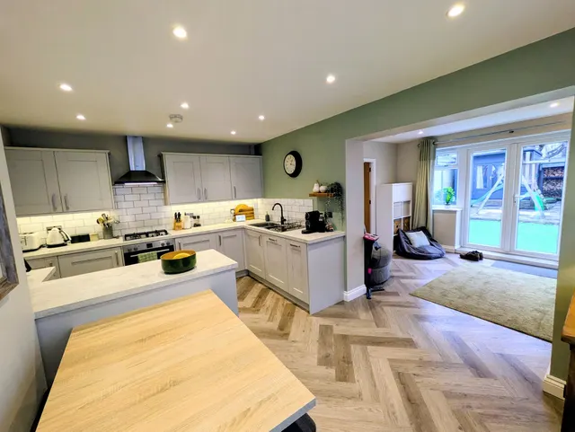 Hodgson Lane, Drighlington, BD11, photo 1