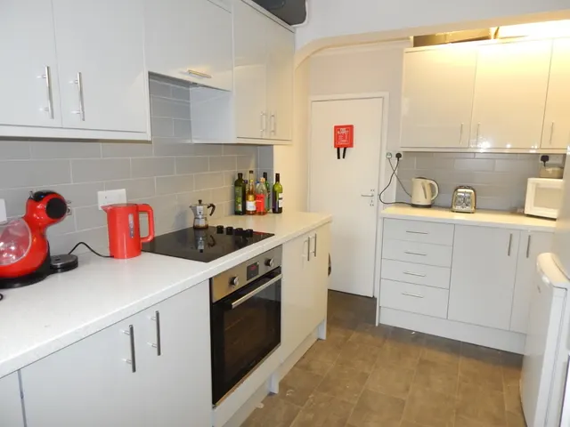 Didcot, OX11, photo 1