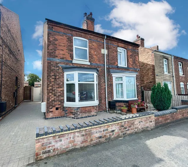 Gresley Wood Road, Church Gresley, Swadlincote, DE11 9QN, photo 1