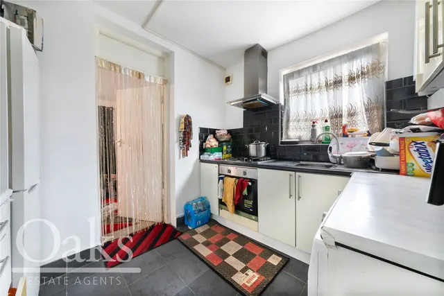 Whitehorse Lane, South Norwood, SE25, photo 3