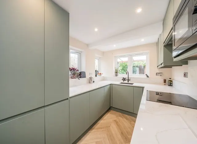 Photo 2 — Lower Mortlake Road, Richmond, TW9