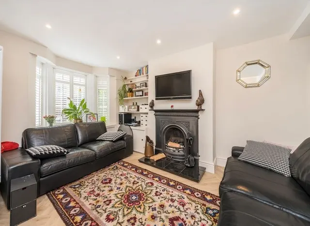 Photo 3 — Lower Mortlake Road, Richmond, TW9