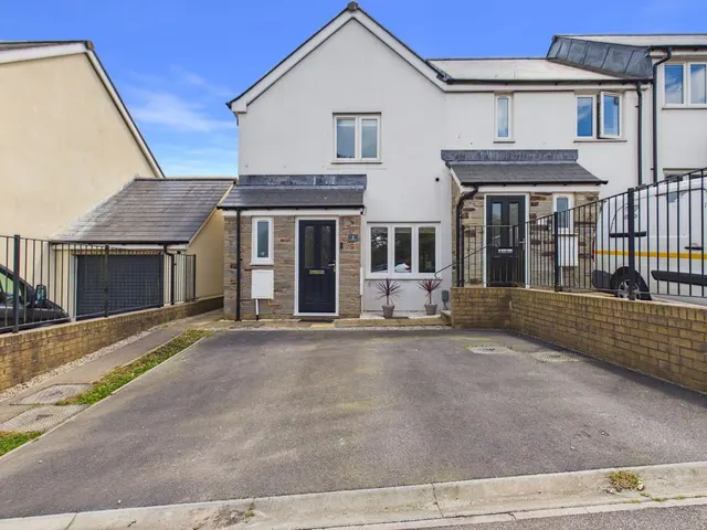 Bickland View, Falmouth, photo 1