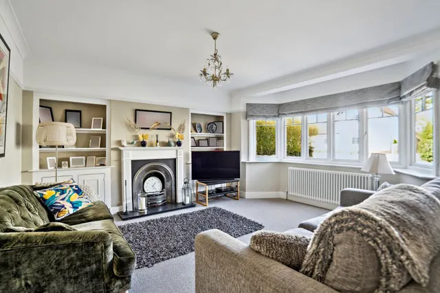 Photo 3 — Baring Road, Beaconsfield, HP9