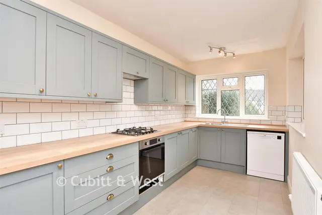 North Road, Reigate, RH2, photo 2