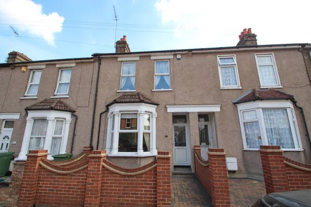 Alexandra Road, Erith, Kent, DA8, photo 1