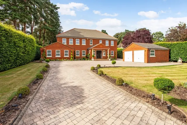 Heath Rise, Virginia Water, GU25, photo 1