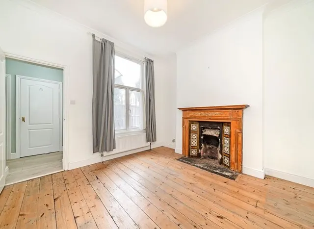 Photo 3 — Wrottesley Road, London, NW10