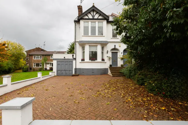 Park Road, New Barnet, EN4, photo 1