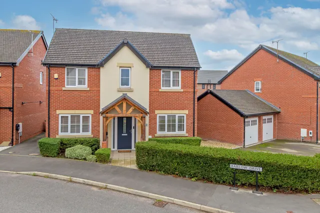 Barlow Drive, Frodsham, photo 1