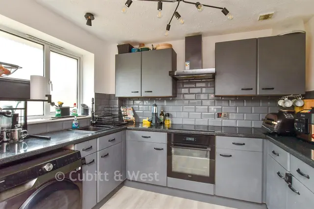 Dominion Road, Worthing, BN14, photo 3