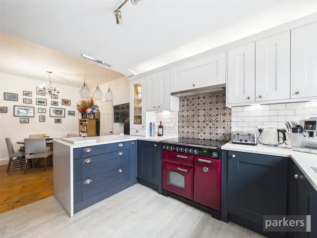 Station Road, Twyford, RG10, photo 2
