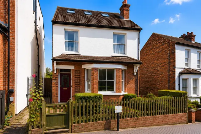 Cornwall Road, St. Albans, photo 1