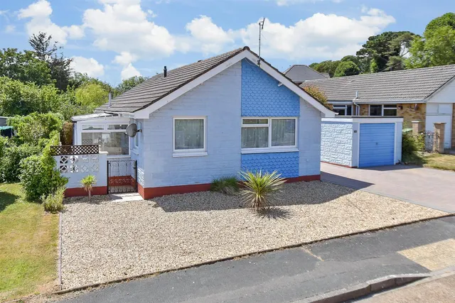 Nicholas Close, Brading, PO36, photo 1