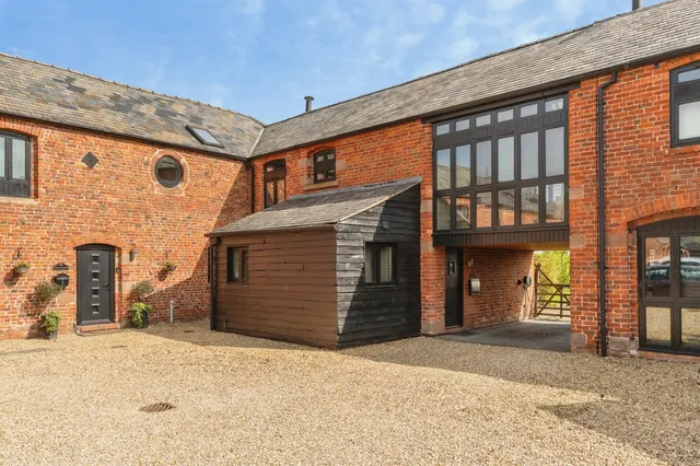 Poplar Hall Lane, Chorlton-By-Backford, Chester, photo 1