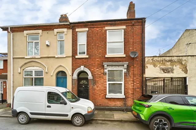 Regent Street, Willenhall, WV13, photo 1