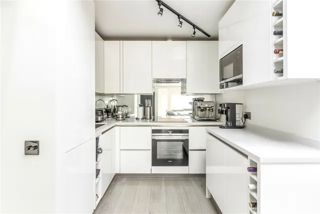 Althorp Road, London, SW17, photo 3