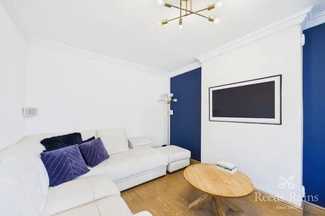 Photo 2 — Eilam Close, Rotherham, South Yorkshire, S61