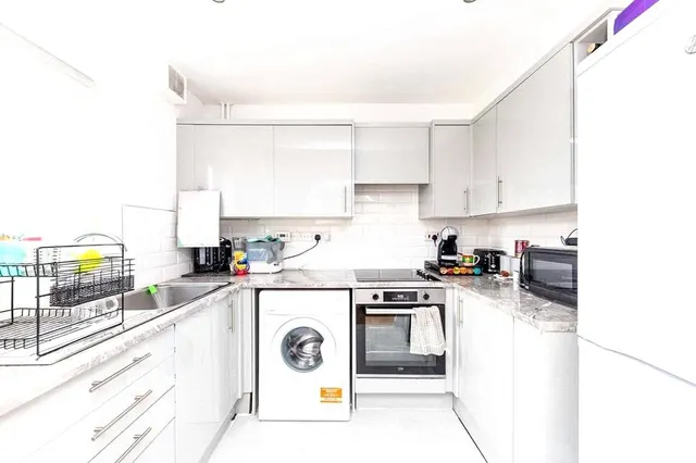 Photo 2 — Wansbeck Close, Stevenage, Hertfordshire, SG1