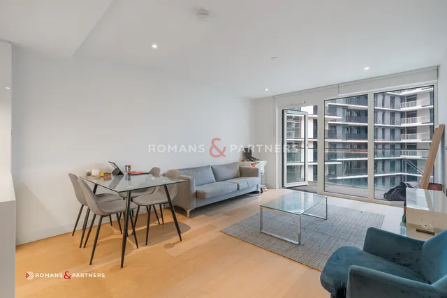 Lincoln Apartments, White City, W12, photo 2